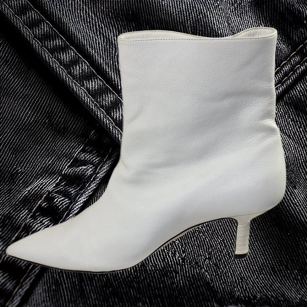 Paul Andrew Mangold Handmade Italy White Leather Bootie, Size 36.5  (US 6.5)